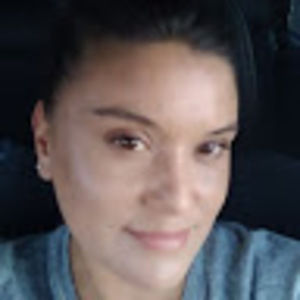 Meet your Posher, Desiree